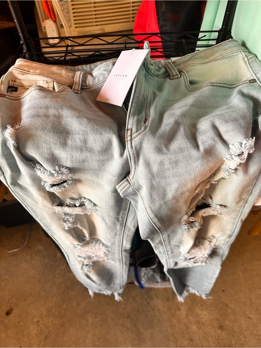 Distressed Light Wash Women’s Jeans - Casual Ripped Denim